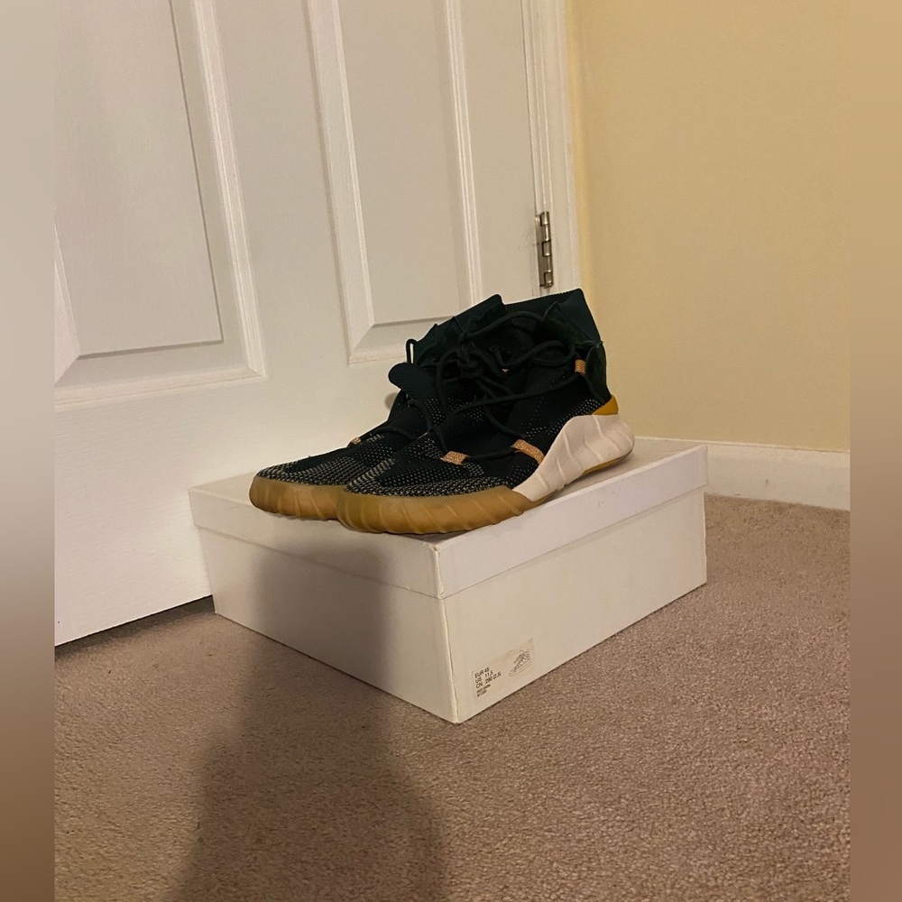 Adidas Tubular Sneakers